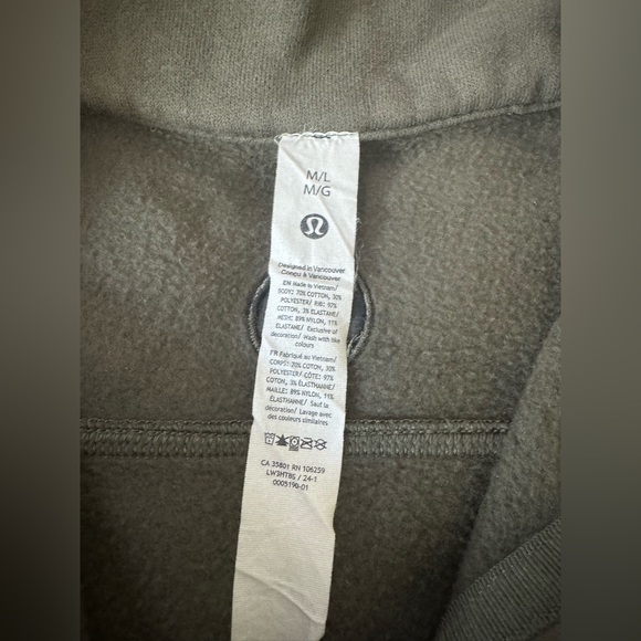 Lululemon scuba sweater size M/L  excellent condition - Picture 4 of 10
